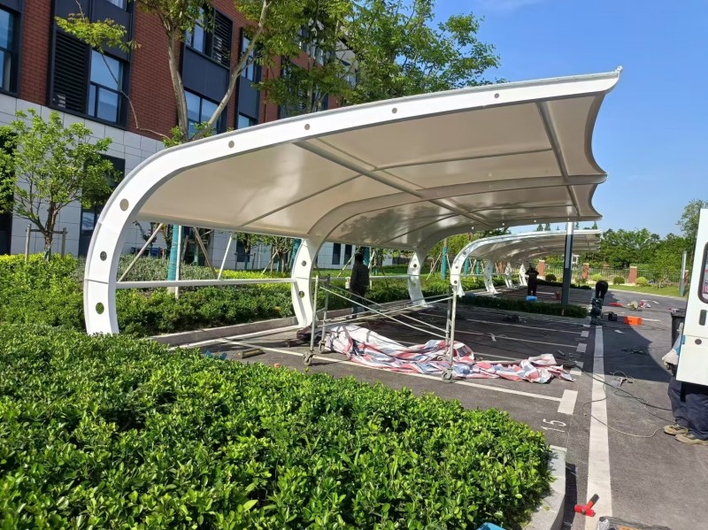 如何选择平湖市雨棚公司？北雨膜结构等公司推荐